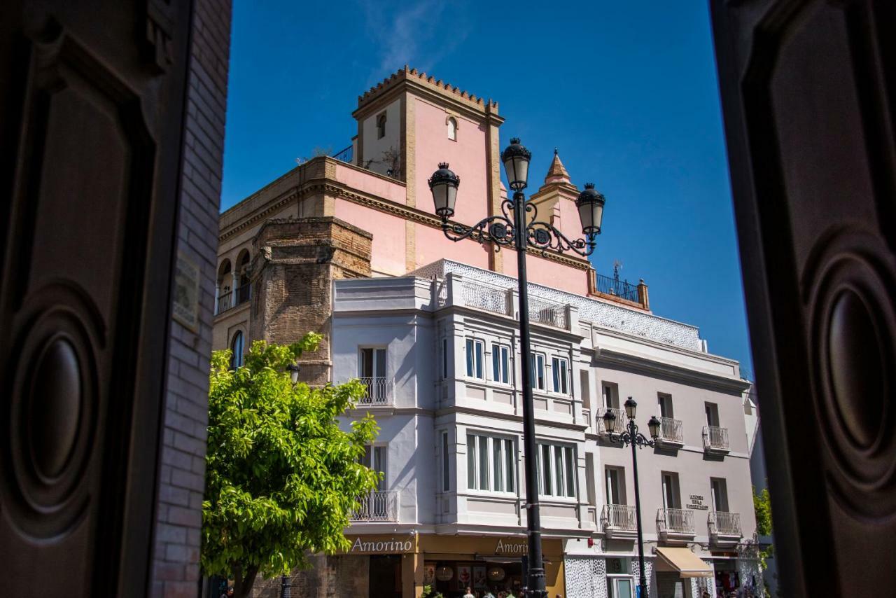 Torre Homenaje Historical Suites Sevilla Bagian luar foto